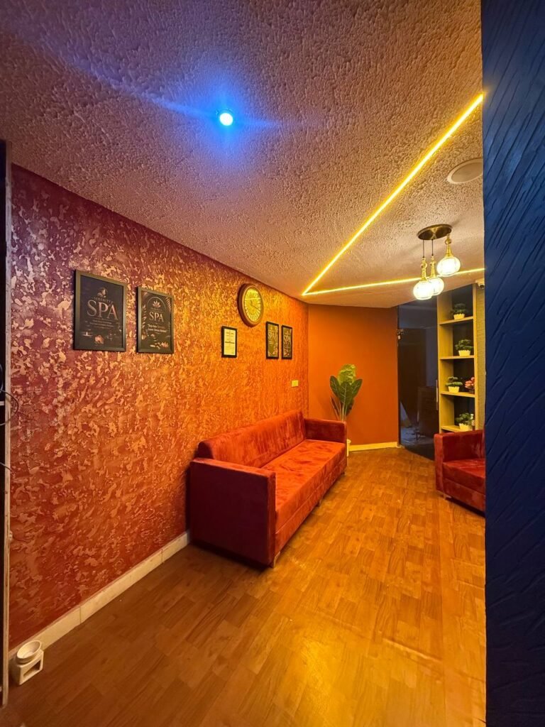 kota spa center sofa